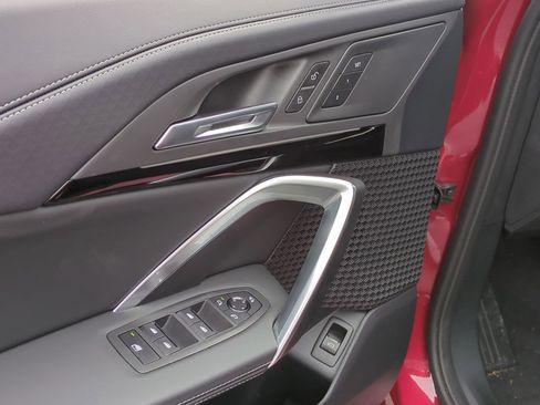 Used 2025 BMW X2 xDrive28i image 15