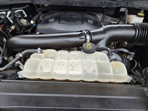Used 2023 Ford F150 XLT AWD/4WD image 30