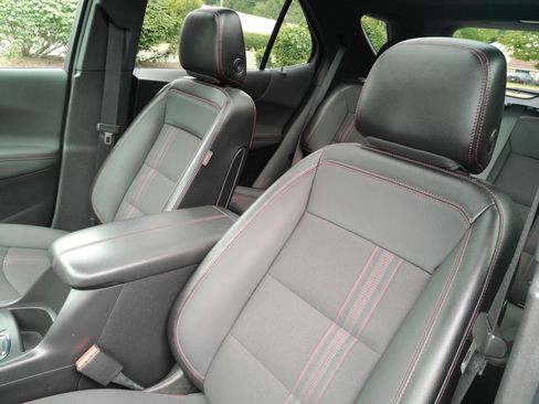 Used 2023 Chevrolet Equinox RS AWD/4WD image 13