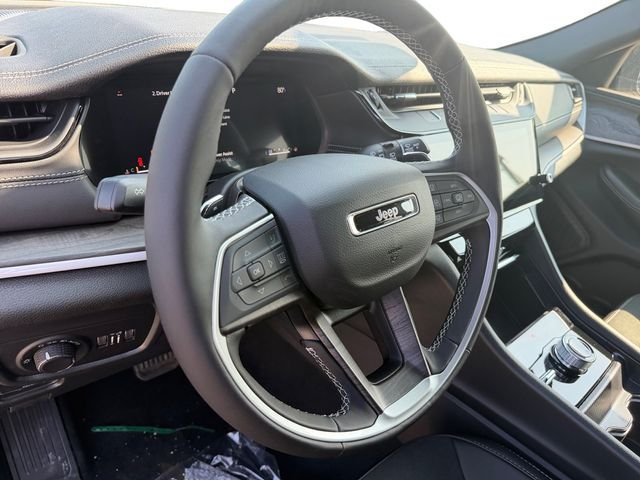 New 2026 Jeep Grand Cherokee Altitude AWD/4WD image 15