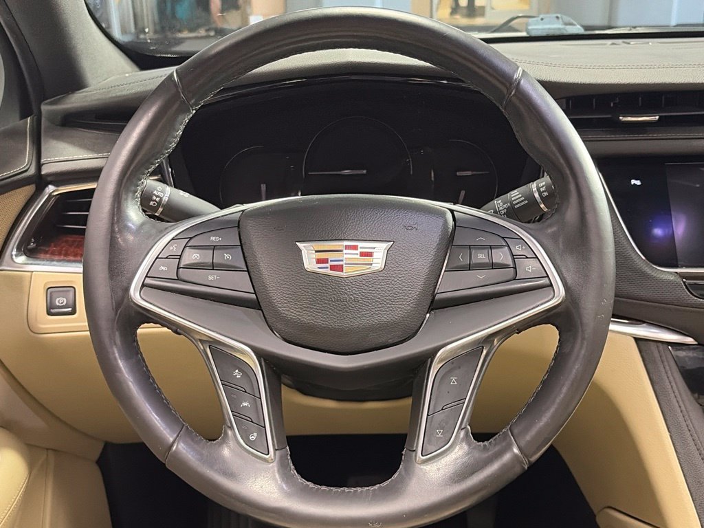 Used 2017 Cadillac XT5 Luxury w/ Driver Awareness Package AWD/4WD image 20