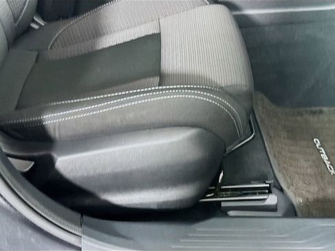 Used 2022 Subaru Outback Premium image 23