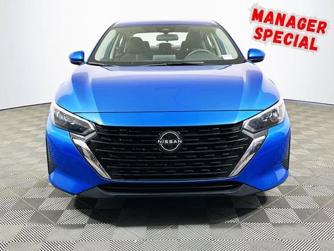 Used 2024 Nissan Sentra SV FWD image 3