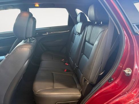 Used 2015 Kia Sorento SX image 11
