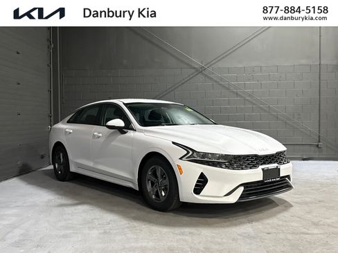Used 2023 Kia K5 LXS FWD image 1