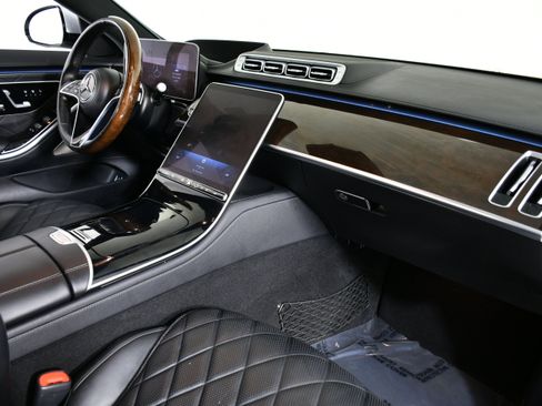 Used 2024 Mercedes-Benz S 580 4MATIC Sedan image 29