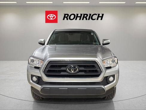 Certified 2022 Toyota Tacoma SR5 w/ SR5 Appearance Package (SM) AWD/4WD image 2