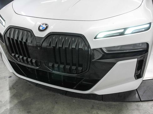 Certified 2023 BMW 740i w/ Parking Assistance Package image 11