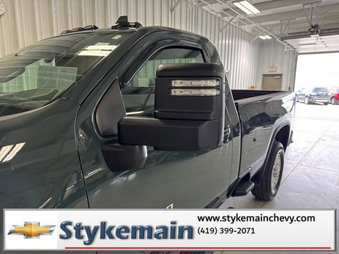 Used 2025 Chevrolet Silverado 2500 LT w/ Convenience Package image 32