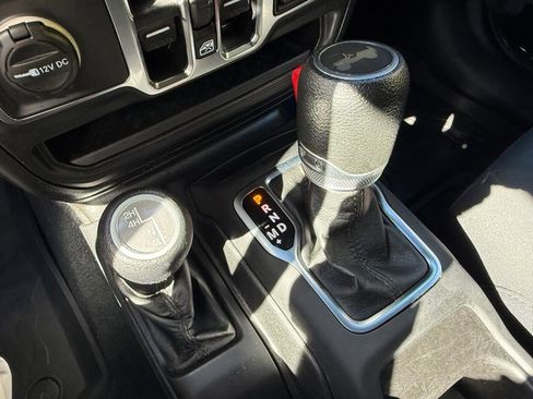 Used 2021 Jeep Wrangler Willys image 25