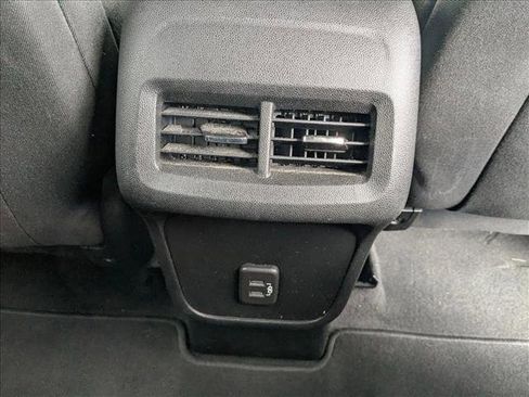 Used 2020 Chevrolet Equinox LT FWD image 15