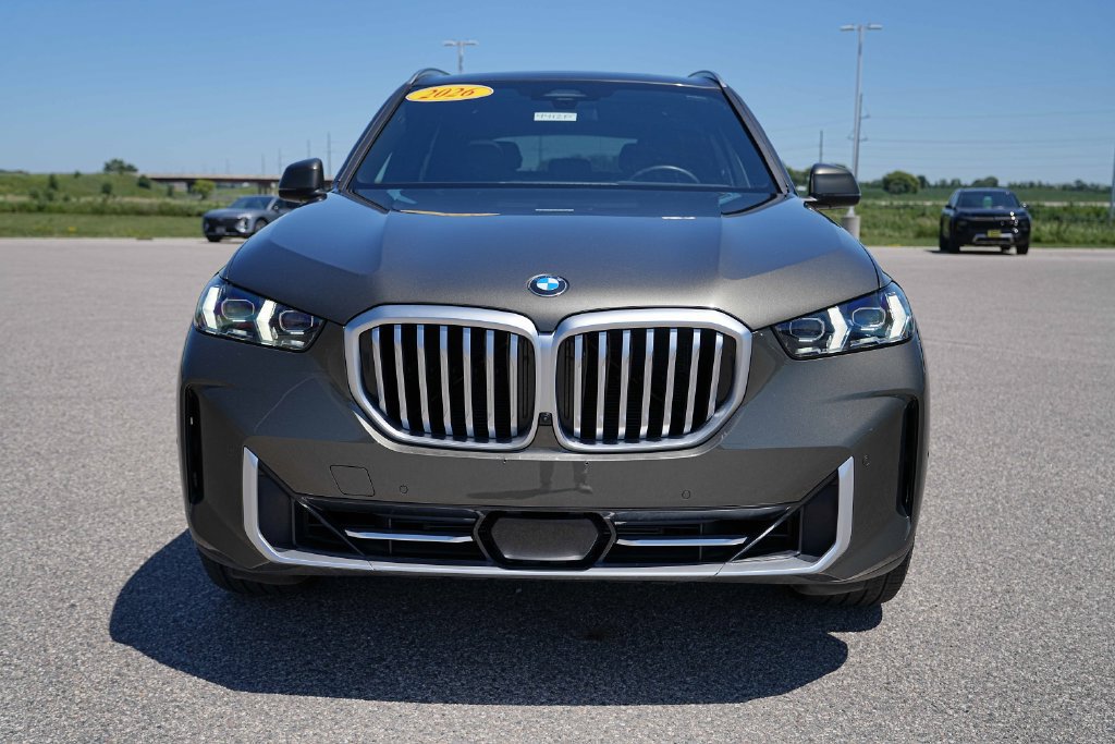 Used 2026 BMW X5 xDrive40i AWD/4WD image 2