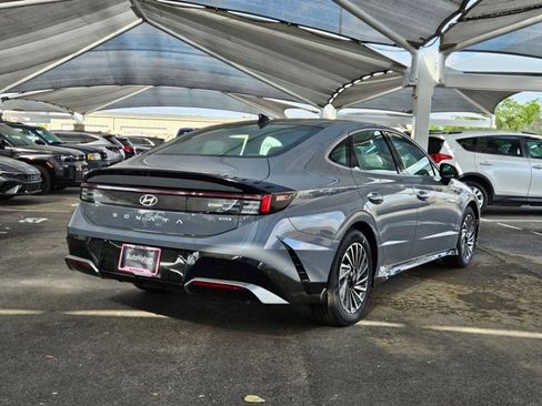 Used 2026 Hyundai Sonata Limited FWD image 2