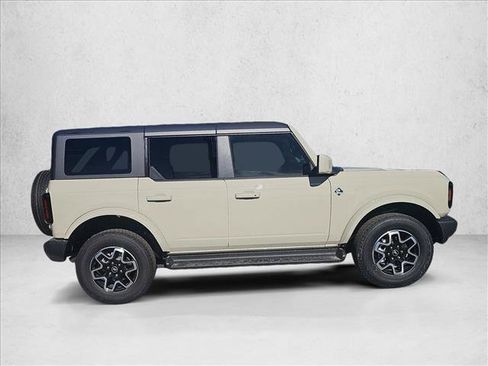 New 2025 Ford Bronco Outer Banks image 6
