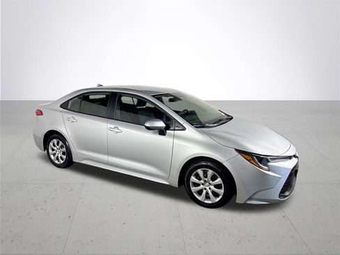 Used 2024 Toyota Corolla LE FWD image 4