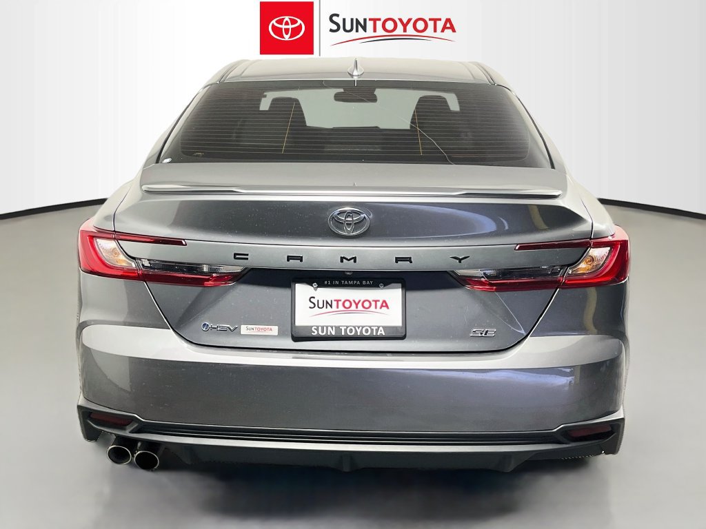 Used 2025 Toyota Camry SE FWD image 4
