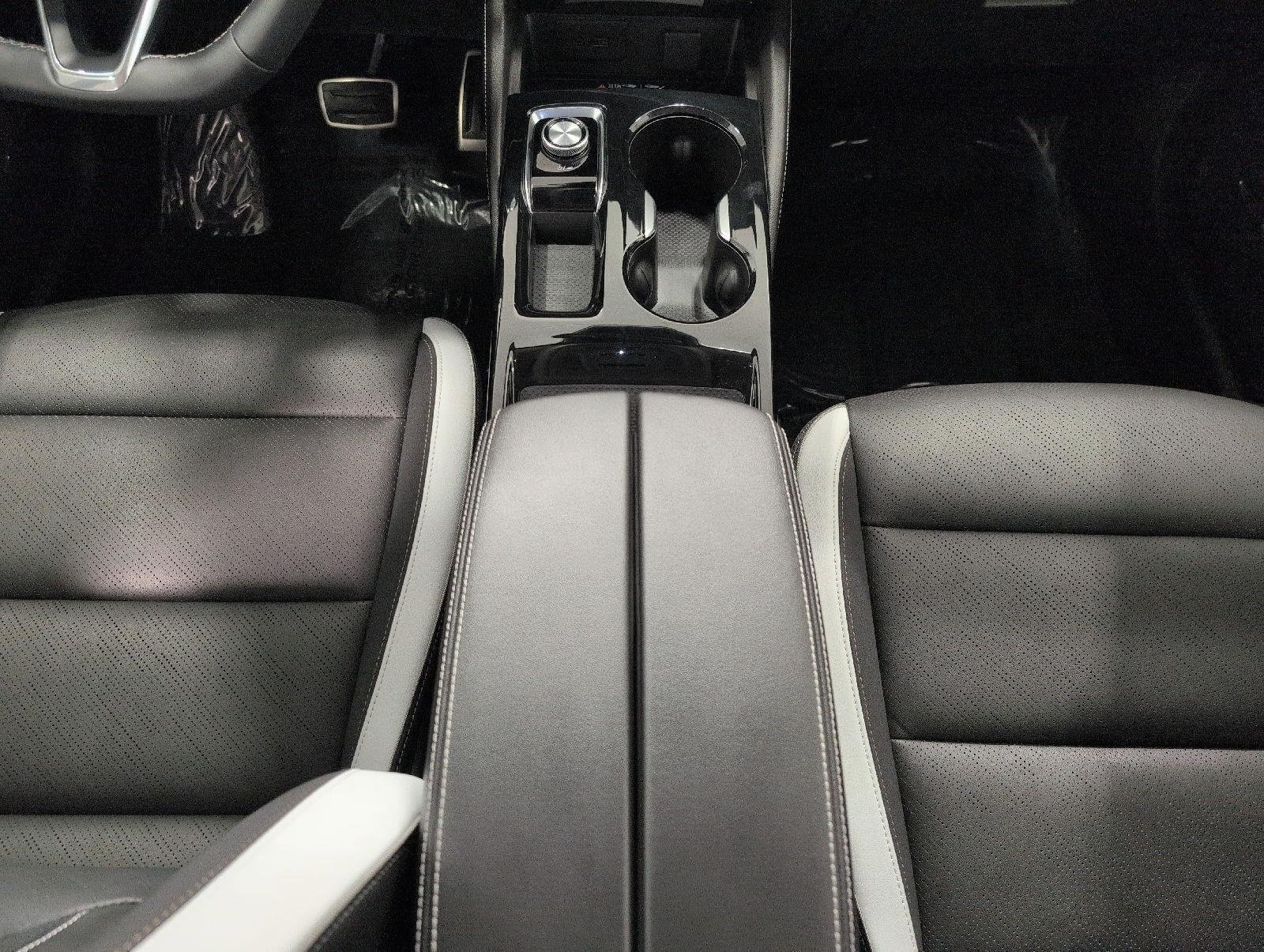 Used 2024 Buick Envision Sport Touring AWD/4WD image 16