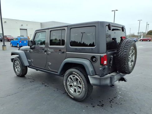 Used 2016 Jeep Wrangler Unlimited Rubicon w/ Connectivity Group image 5