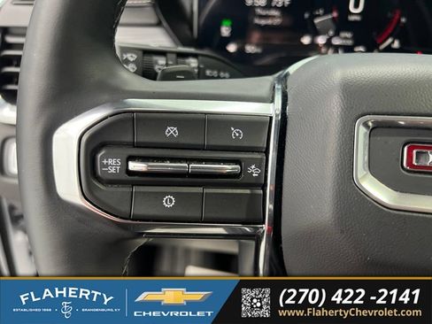 Used 2025 GMC Acadia Elevation w/ Elevation Premium Package FWD image 26