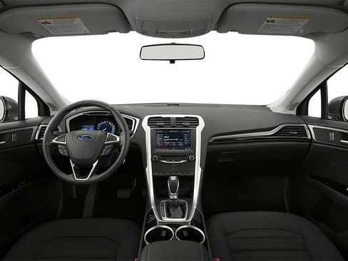 Used 2013 Ford Fusion SE FWD image 5