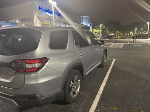 Certified 2024 Honda Pilot EX-L image 5