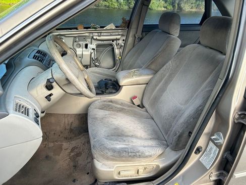 Used 2001 Toyota Avalon XL image 14