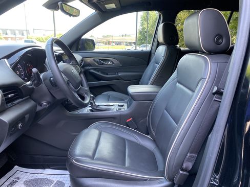 Used 2023 Chevrolet Traverse Premier w/ Redline Edition FWD image 15