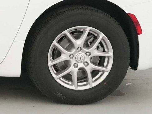 New 2026 Chrysler Voyager LX image 33