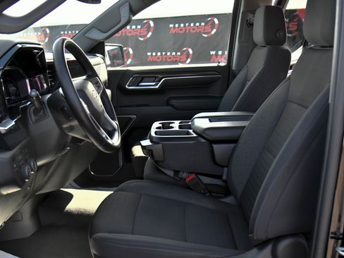 Used 2024 Chevrolet Silverado 1500 LT w/ Protection Package image 17