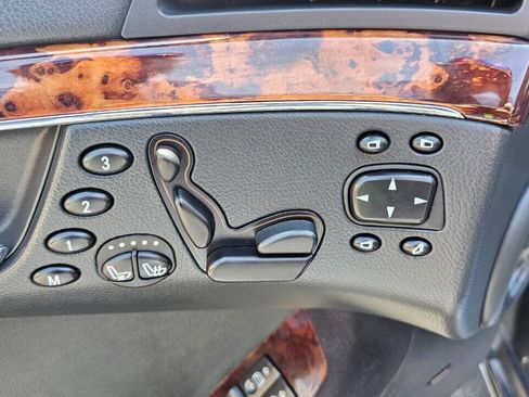 Used 2005 Mercedes-Benz S 500 4MATIC image 12