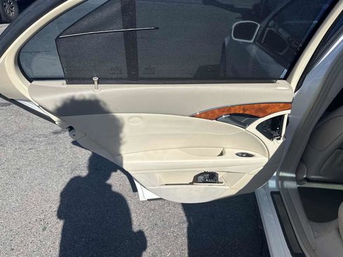Used 2005 Mercedes-Benz E 320 Sedan image 12