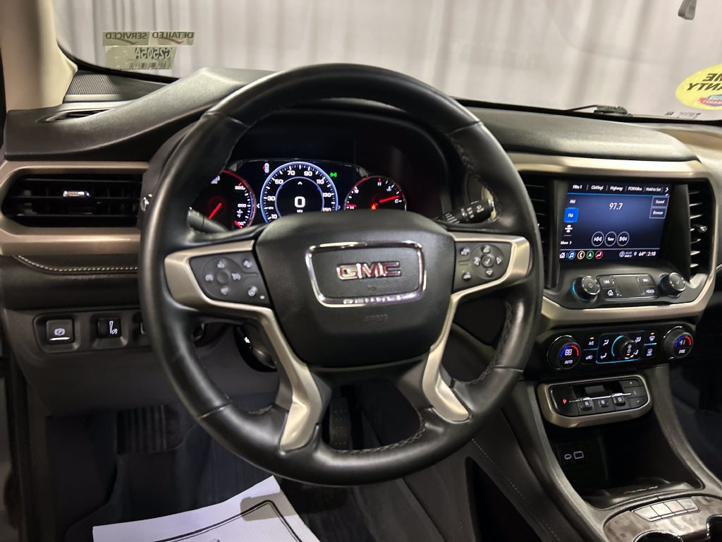 Used 2023 GMC Acadia Denali w/ Denali Ultimate Package AWD/4WD image 15