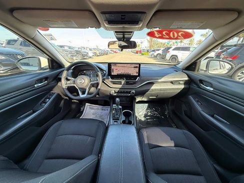 Certified 2024 Nissan Altima 2.5 SV w/ SV Premium Package image 15