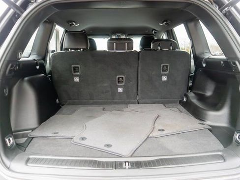 Used 2023 Jeep Grand Cherokee Altitude image 11