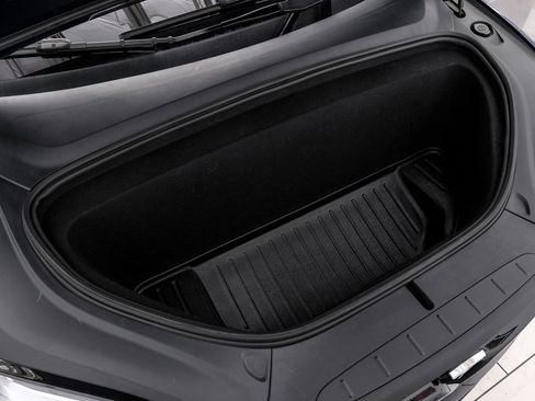 Used 2022 Tesla Model X image 59