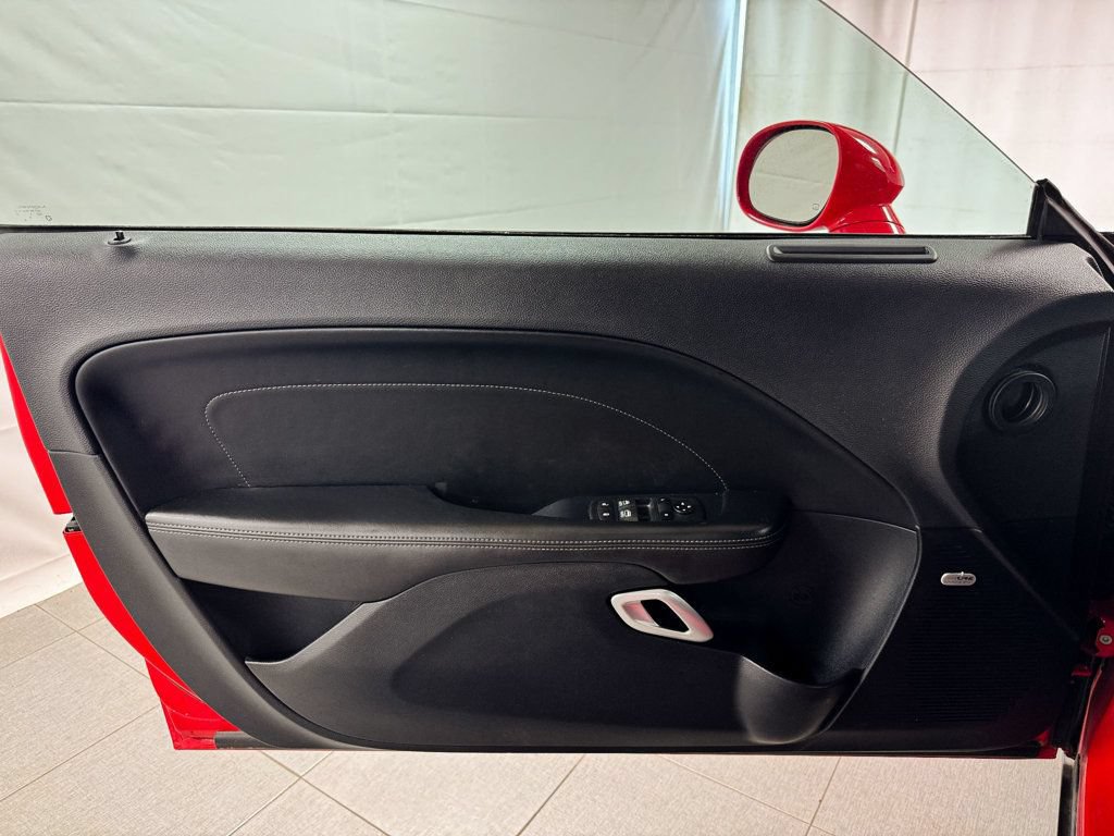 Used 2015 Dodge Challenger SXT Plus RWD image 13