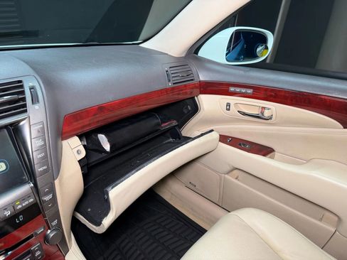 Used 2009 Lexus LS 460 AWD w/ Comfort Seating Pkg image 46