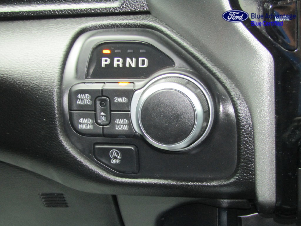 Used 2025 RAM 1500 4x4 Crew Cab image 25