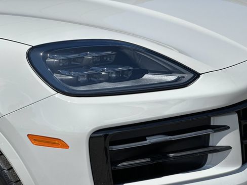 New 2026 Porsche Cayenne AWD/4WD image 38