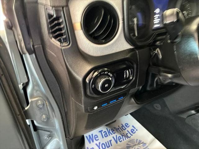 Certified 2024 Jeep Wrangler Unlimited AWD/4WD image 14