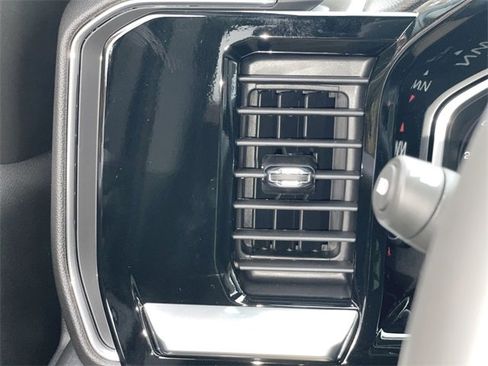 New 2026 GMC Sierra 1500 Elevation image 18