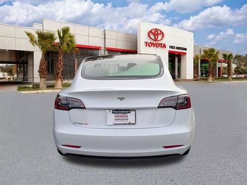Used 2023 Tesla Model 3 Standard Range image 5