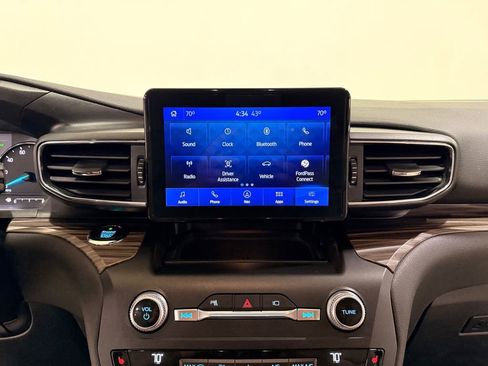 Used 2020 Ford Explorer Limited image 22
