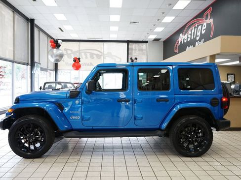 Used 2023 Jeep Wrangler Unlimited Sahara AWD/4WD image 3