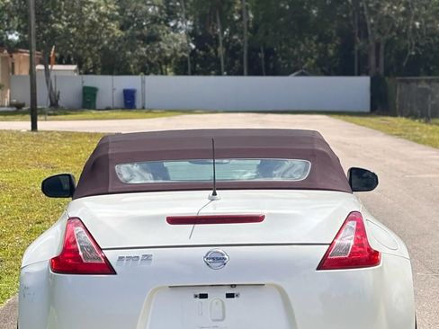Used 2012 Nissan 370Z Touring w/ Sport Pkg RWD image 6