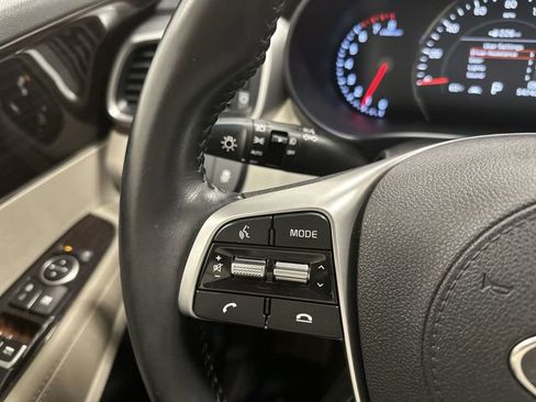 Used 2020 Kia Sorento EX image 44