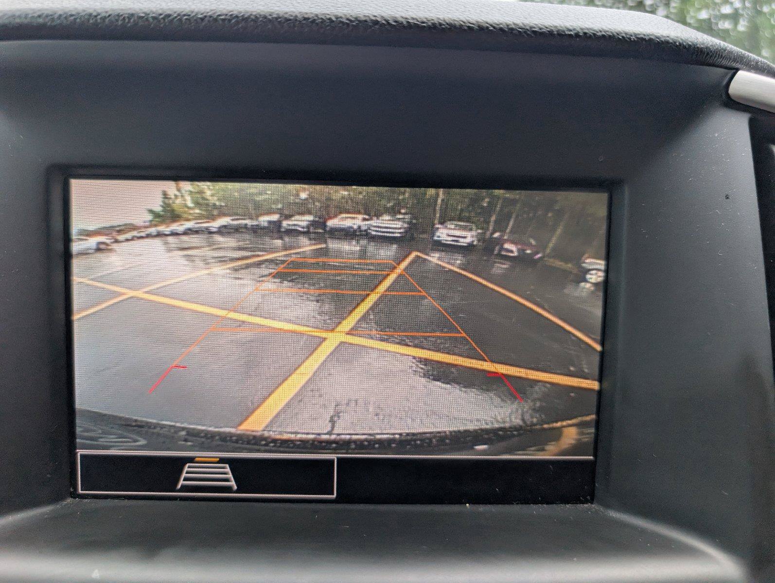 Used 2024 GMC Terrain SLE AWD/4WD image 15