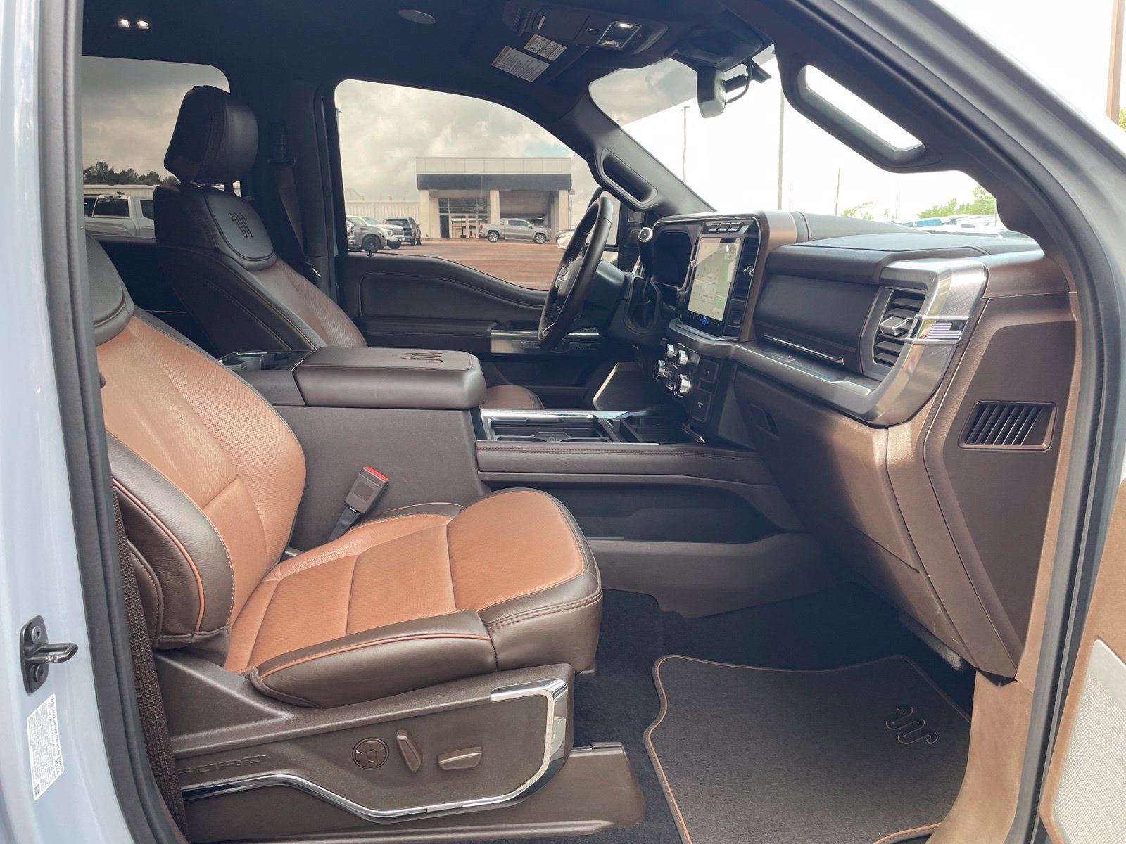 Used 2024 Ford F350 King Ranch w/ Chrome Package AWD/4WD image 46