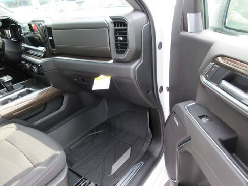 New 2026 Chevrolet Silverado 1500 RST w/ Convenience Package II AWD/4WD image 19