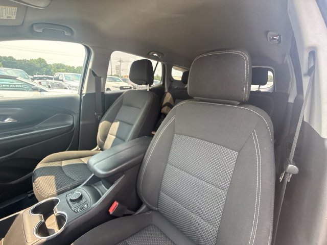 Used 2022 GMC Terrain SLE w/ Driver Convenience Package FWD image 18